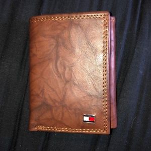 Tommy Hilfiger wallet